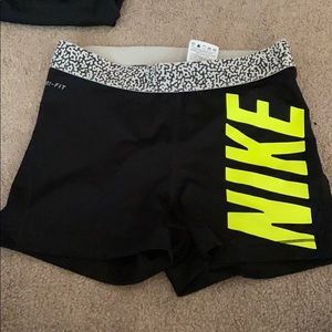 Nike Bike Shorts Sz Med black/yellow